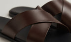NOIR BROWN | CROSS STRAP LEATHER SANDAL