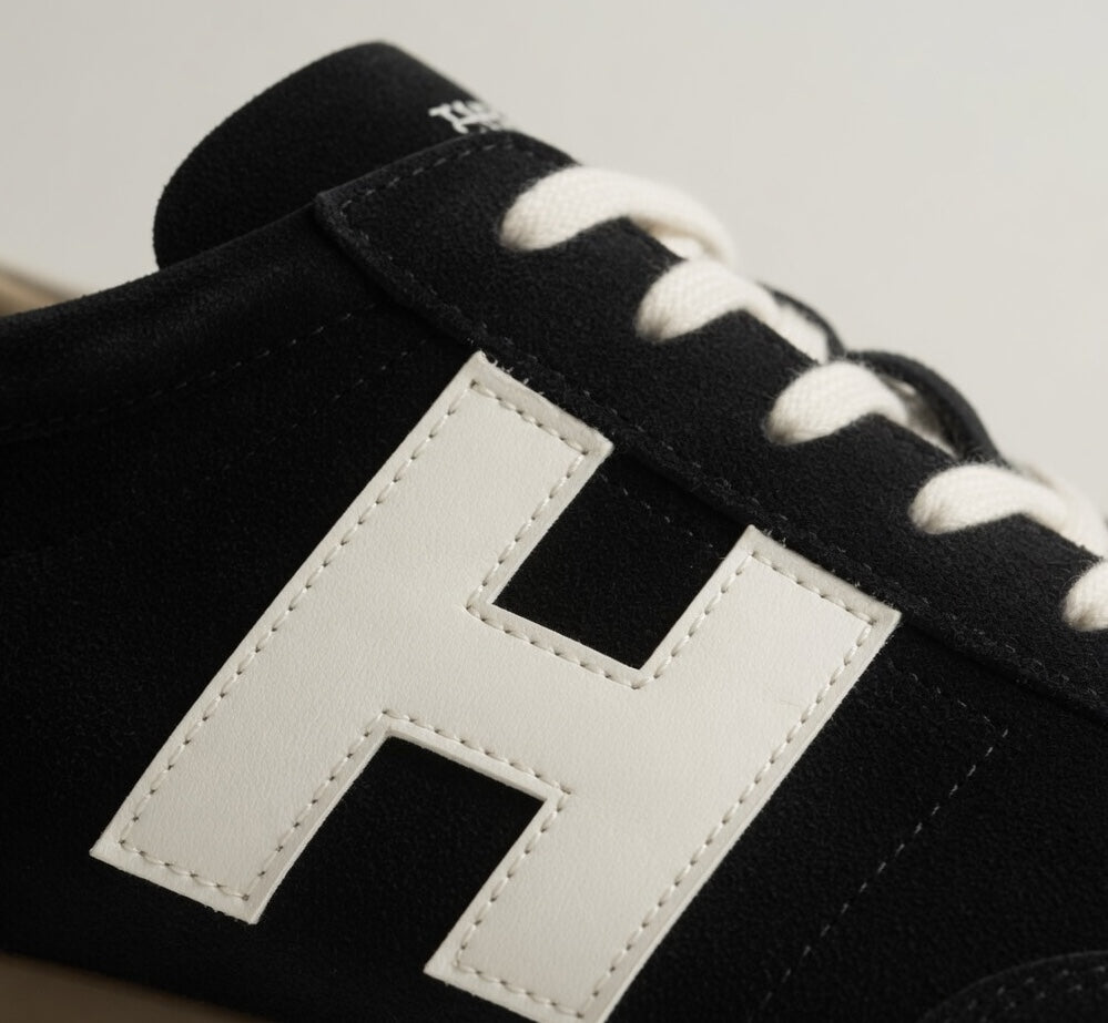 VARSITY BLACK | SUEDE LEATHER LACEUP TRAINER